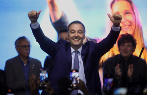 adorni manuel